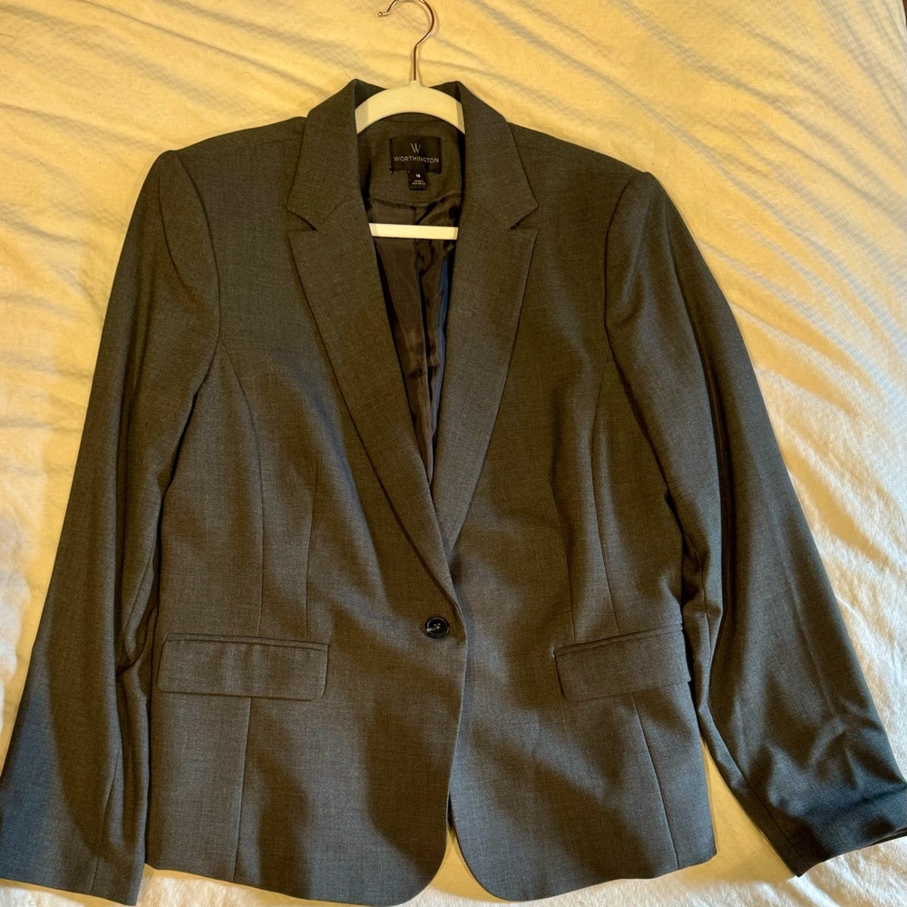 Euc Worthington Grey suit jacket, sz 16